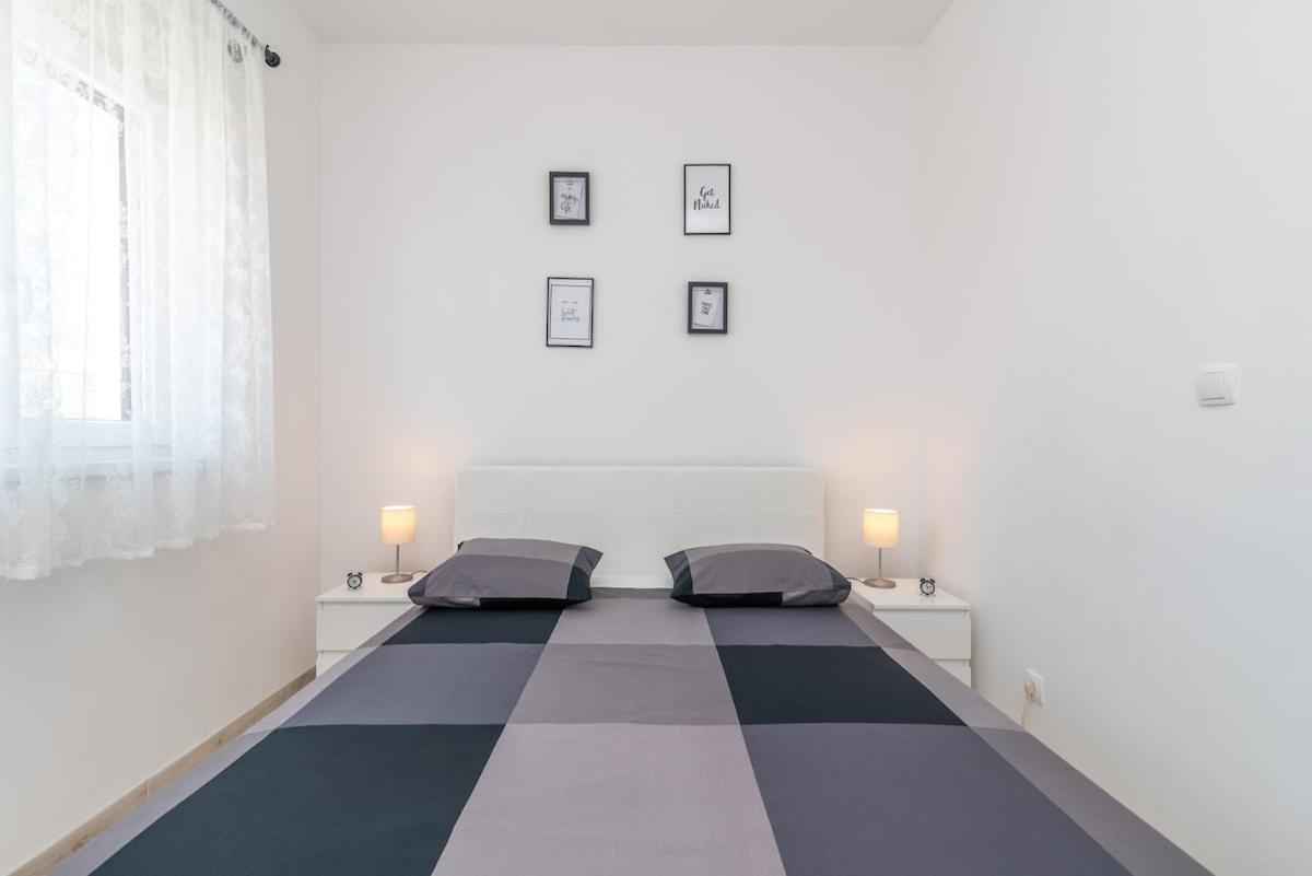 Apartman Spiro Trogir Bagian luar foto